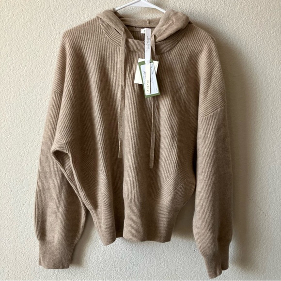 NWT Lilysilk Eshe 2-in-1 100% Cashmere Detachable Hoodie Sweater in Beige M - Picture 5 of 10